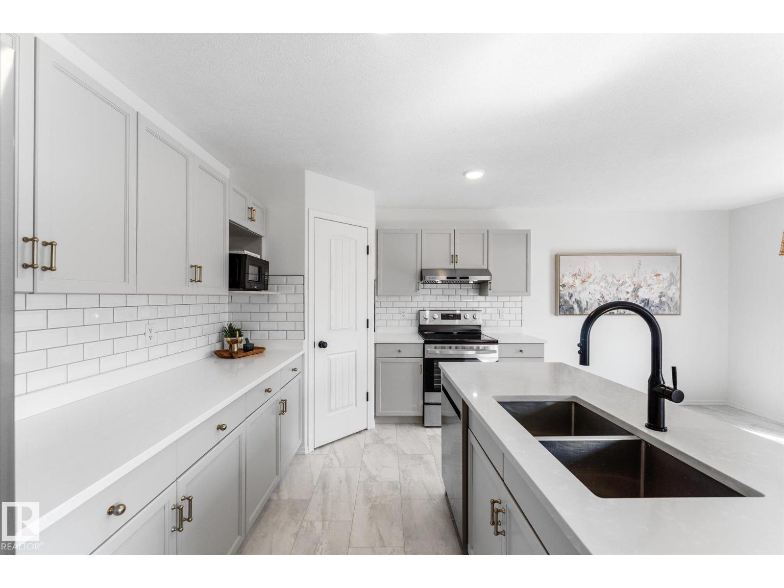 326 Silver Berry Rd Nw, Edmonton, Alberta  T6T 2A7 - Photo 4 - E4485164
