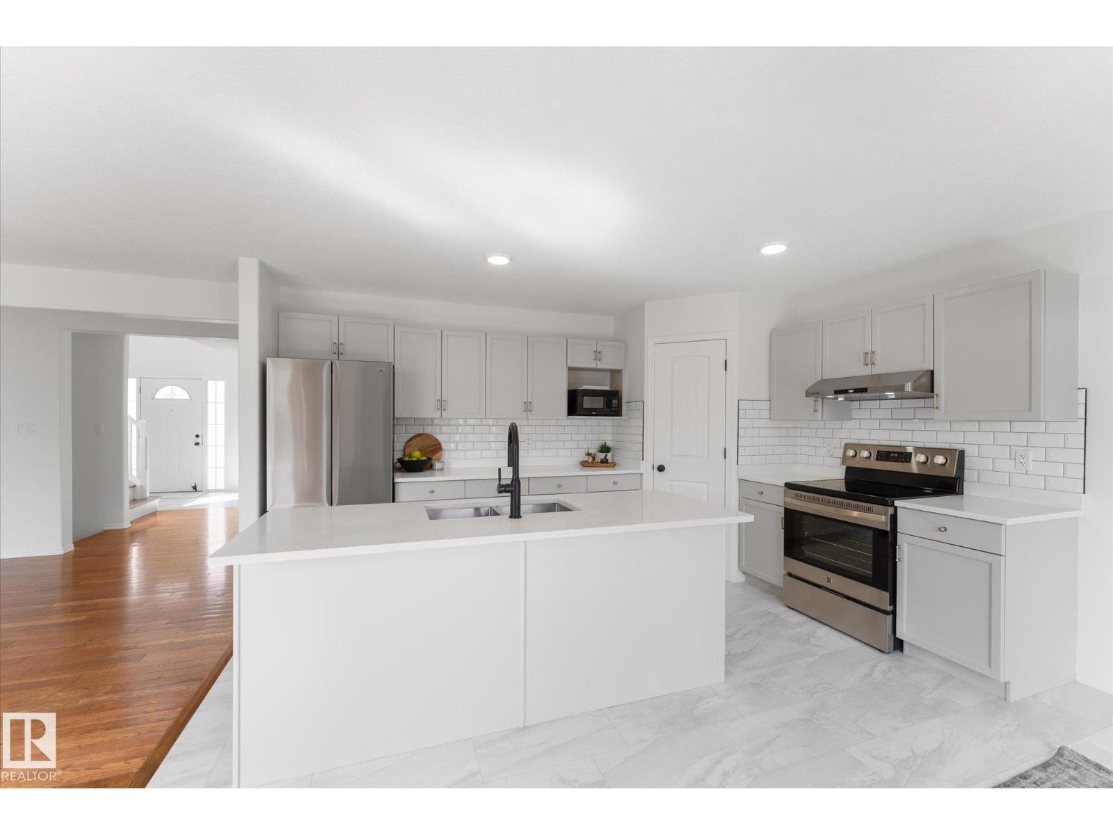326 Silver Berry Rd Nw, Edmonton, Alberta  T6T 2A7 - Photo 8 - E4485164