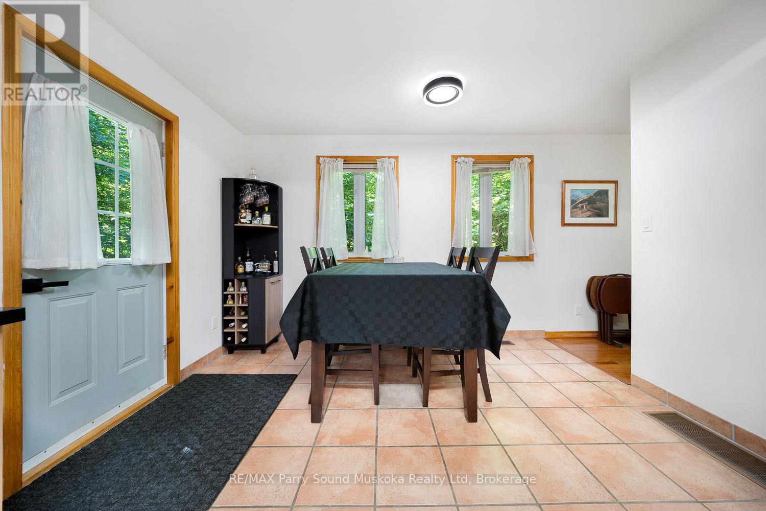 113 Bayview Drive, Carling, Ontario  P0G 1G0 - Photo 13 - X12796376