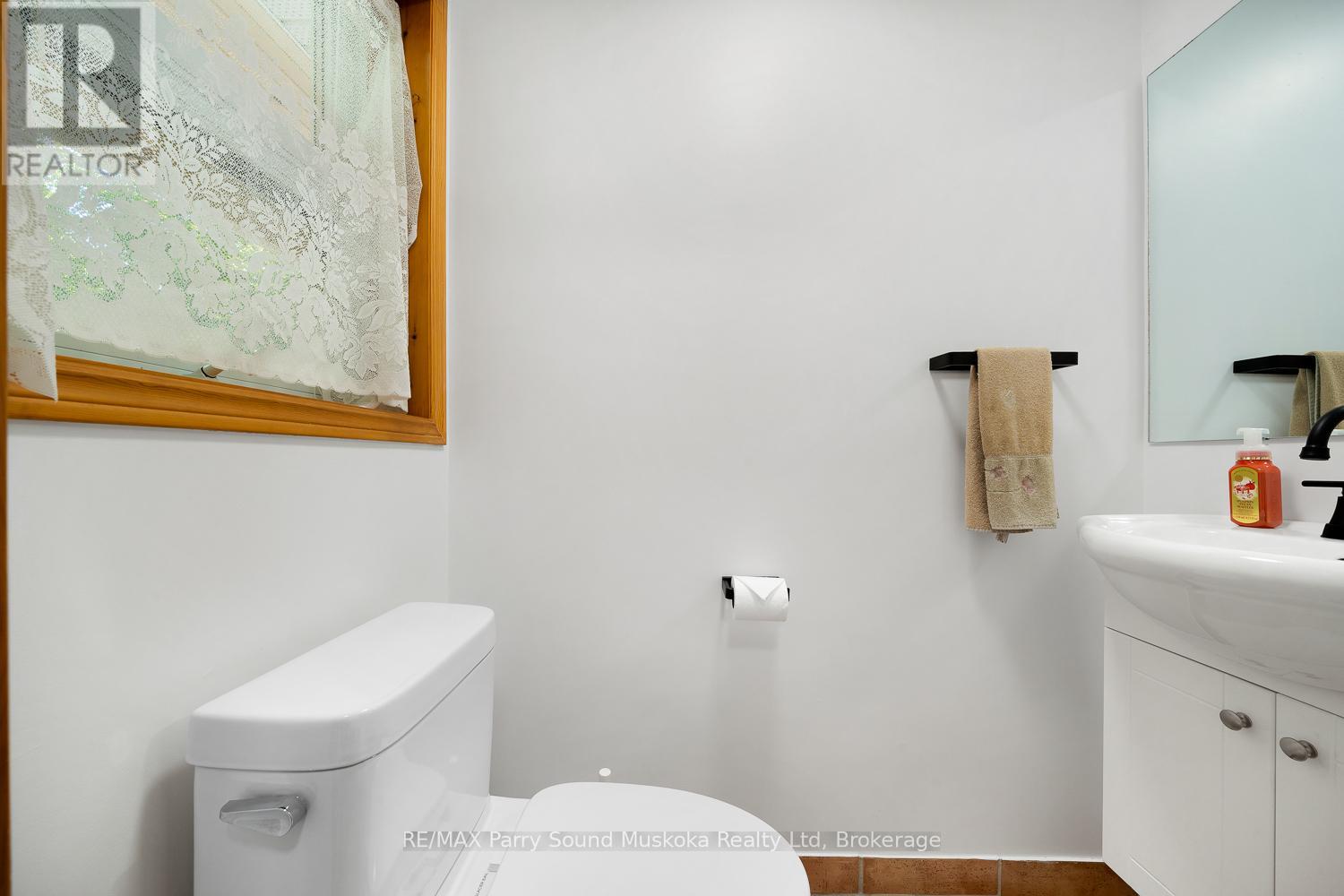 113 Bayview Drive, Carling, Ontario  P0G 1G0 - Photo 4 - X12796376