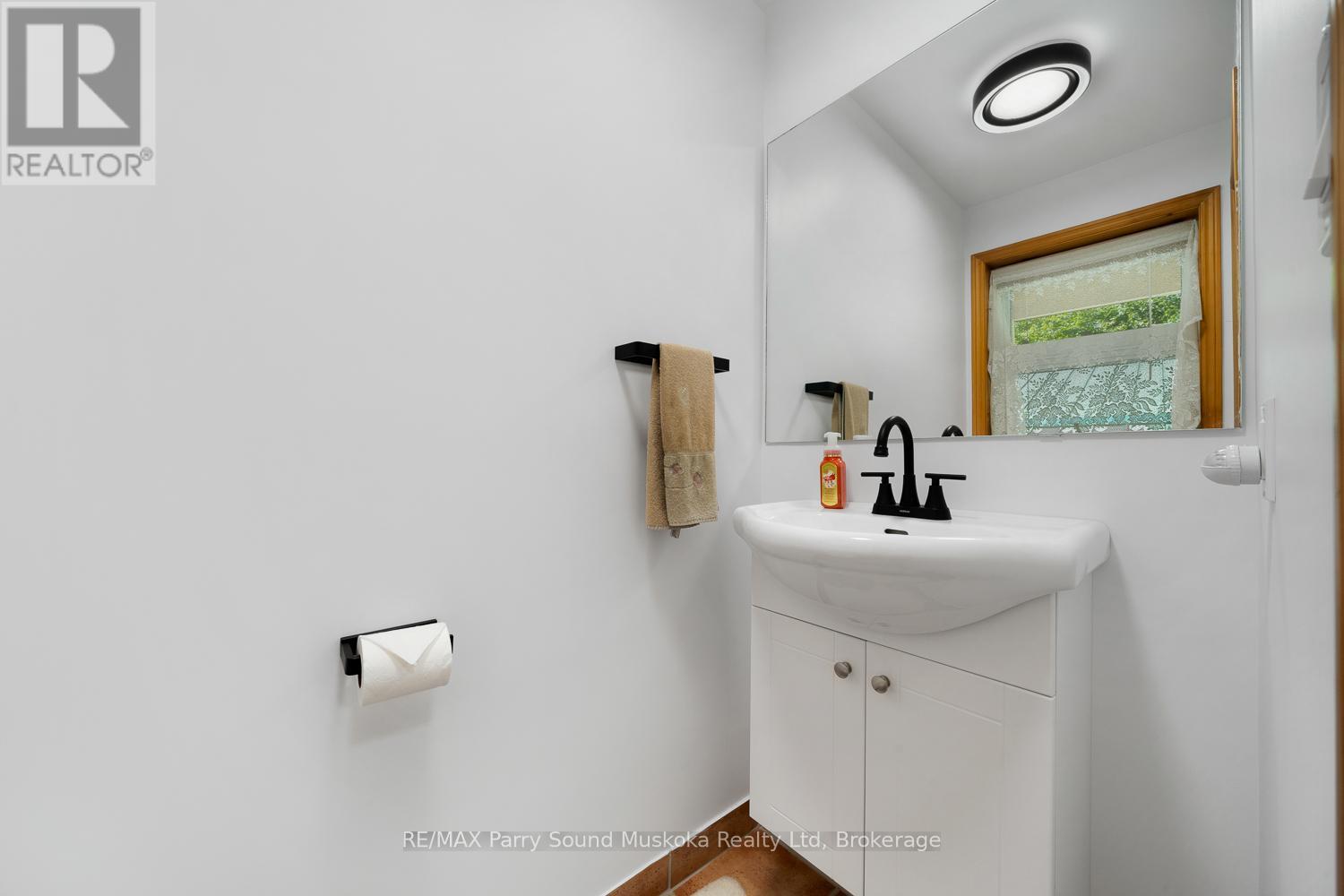 113 Bayview Drive, Carling, Ontario  P0G 1G0 - Photo 5 - X12796376