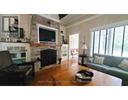 VILLA 5  WEEK 2 - 1020 BIRCH GLEN ROAD, lake of bays (mclean), Ontario