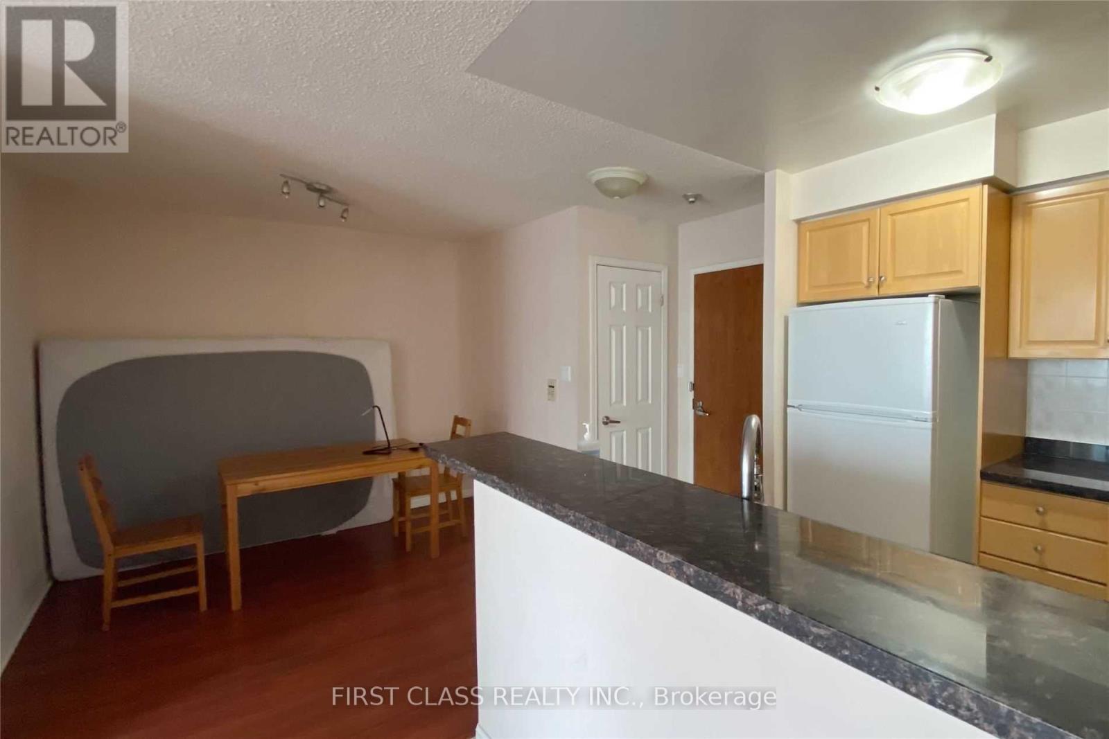 1517 - 23 Lorraine Drive, Toronto, Ontario  M2N 6Z6 - Photo 4 - C13069044