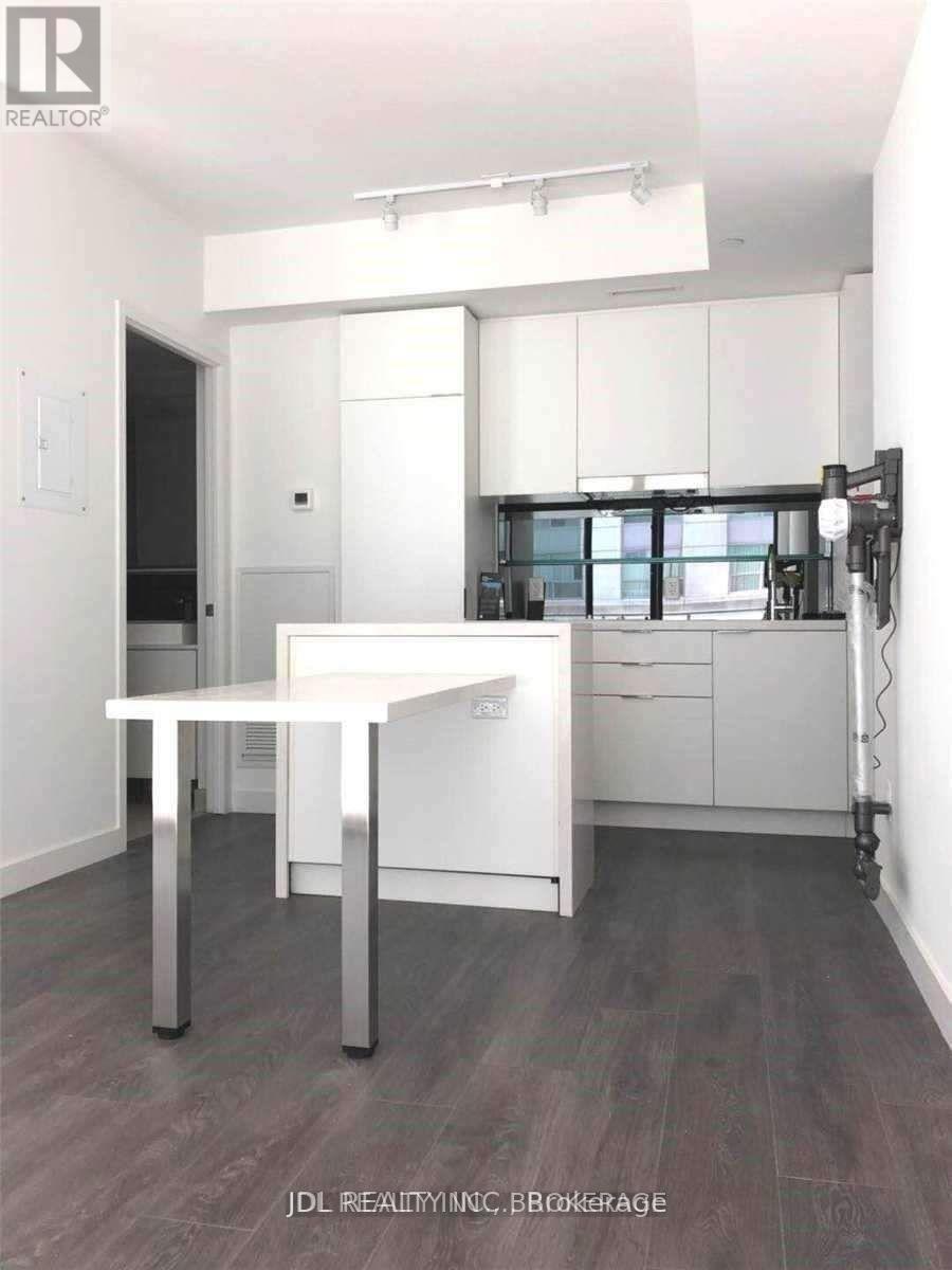 615 - 215 Queen Street W, Toronto, Ontario  M5V 0P5 - Photo 7 - C13069064