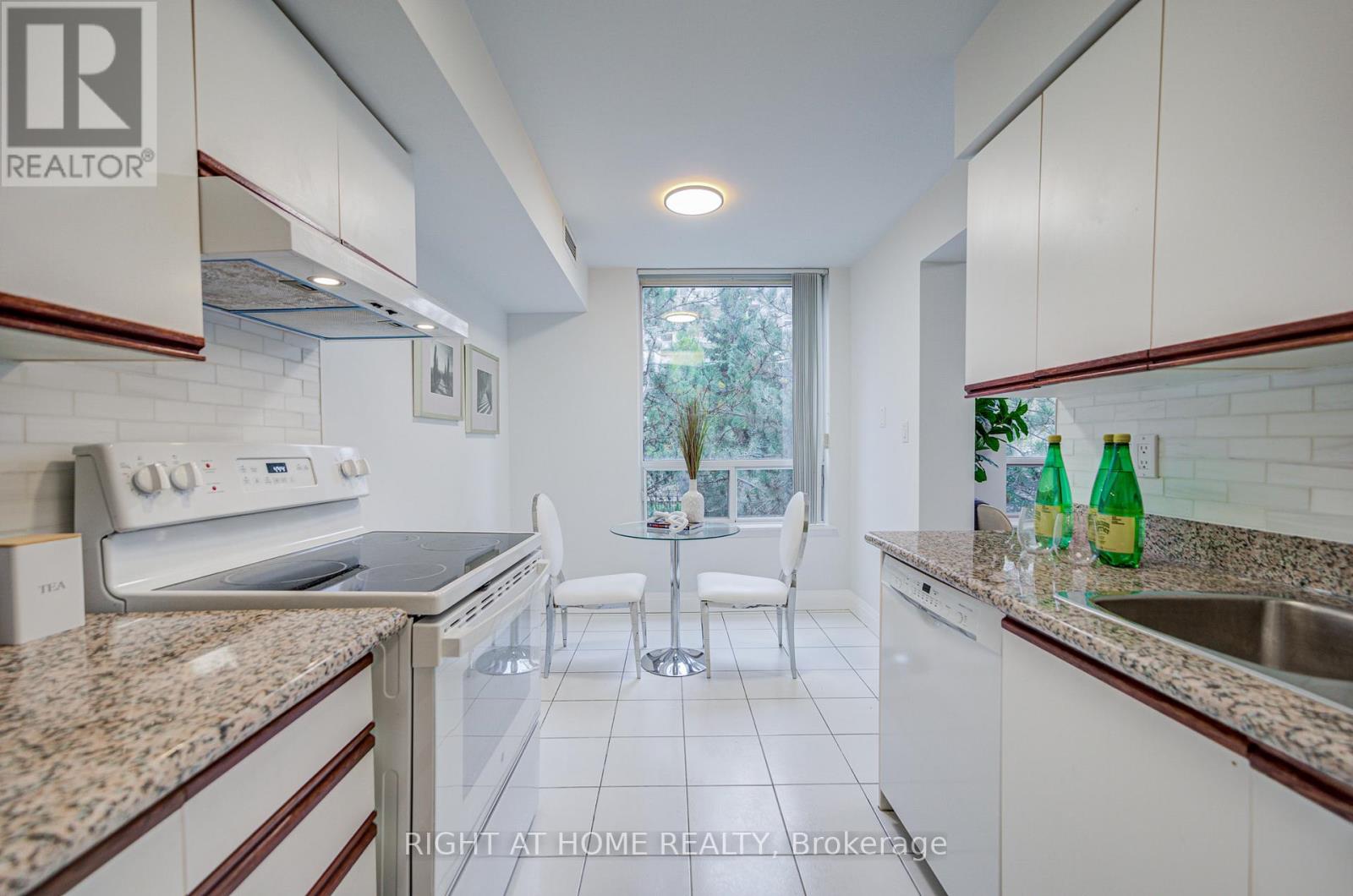 207 - 35 Empress Avenue, Toronto, Ontario  M2N 6T3 - Photo 22 - C13069068