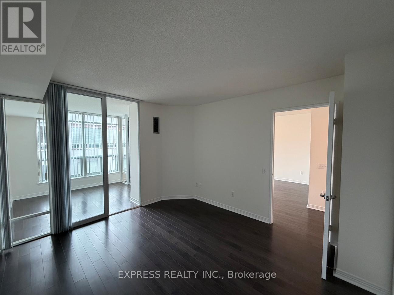 1206 - 942 Yonge Street, Toronto, Ontario  M4W 3S8 - Photo 11 - C13069080