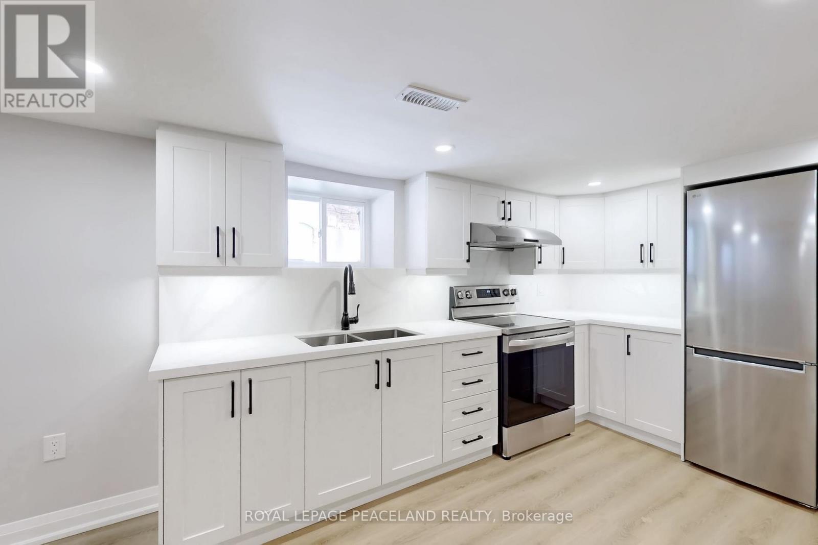101 Marchmount Road, Toronto, Ontario  M6G 2B2 - Photo 33 - C13069280