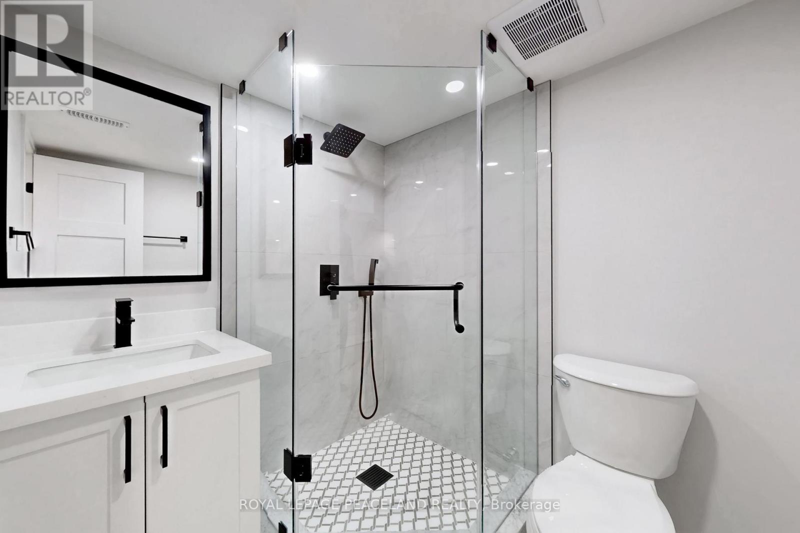 101 Marchmount Road, Toronto, Ontario  M6G 2B2 - Photo 35 - C13069280