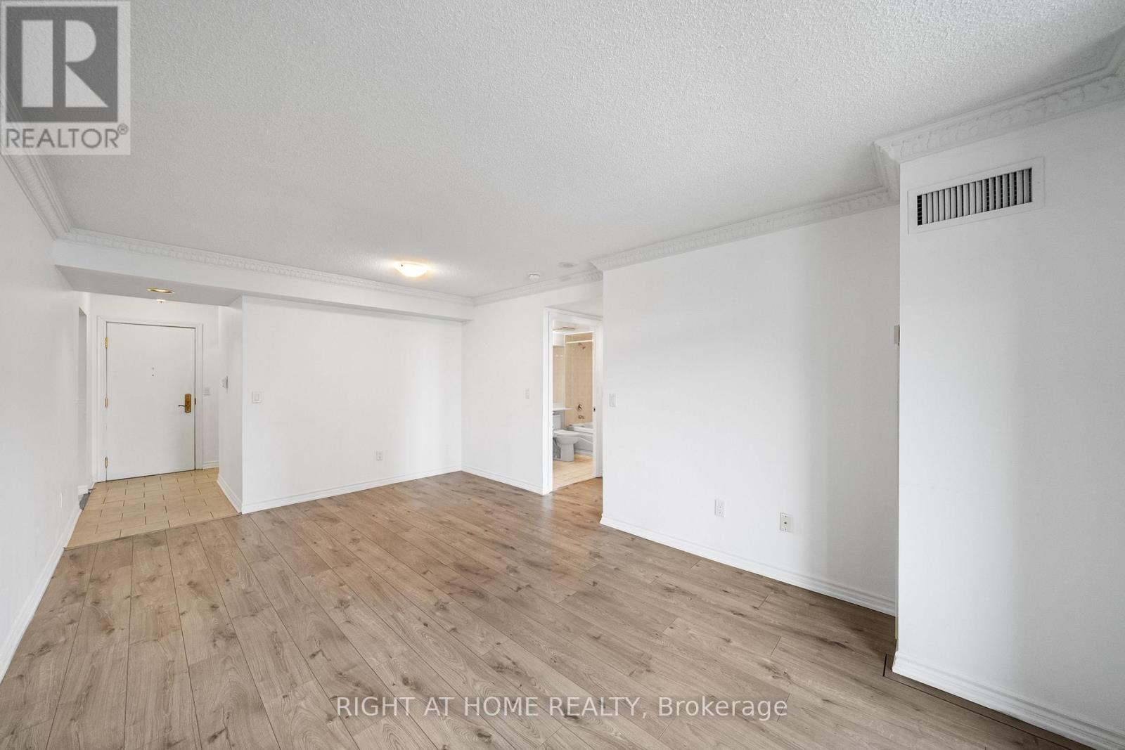 1707 - 18 Sommerset Way, Toronto, Ontario  M2N 6X5 - Photo 11 - C13069332