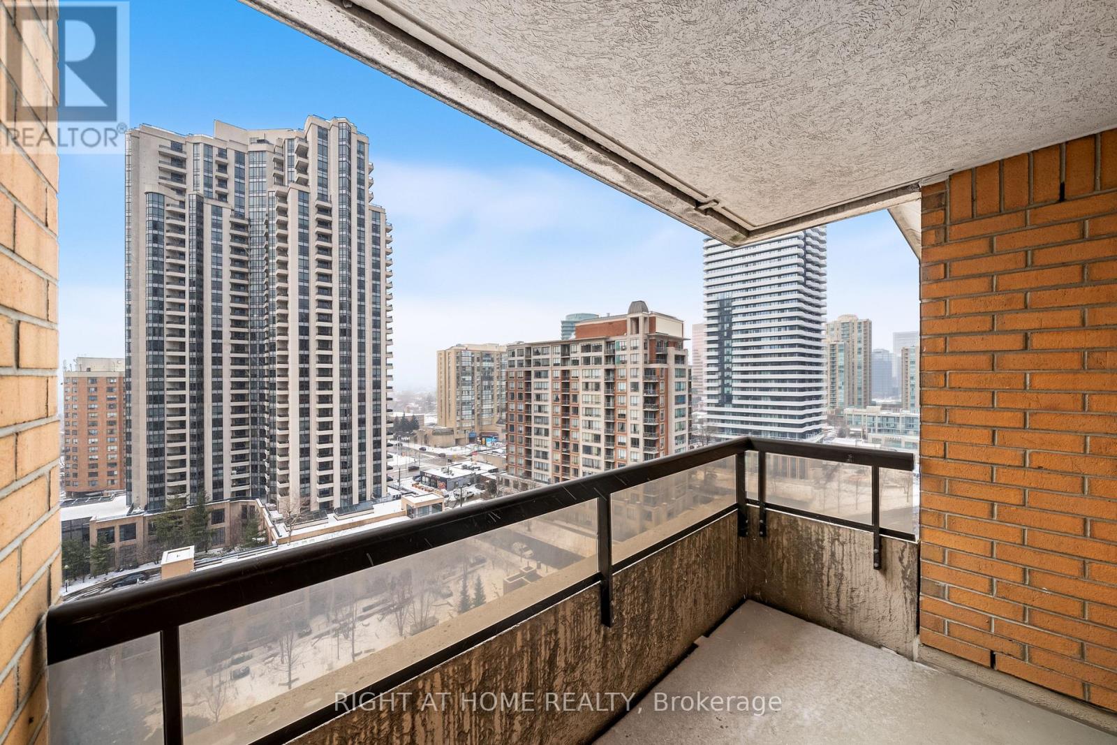 1707 - 18 Sommerset Way, Toronto, Ontario  M2N 6X5 - Photo 17 - C13069332