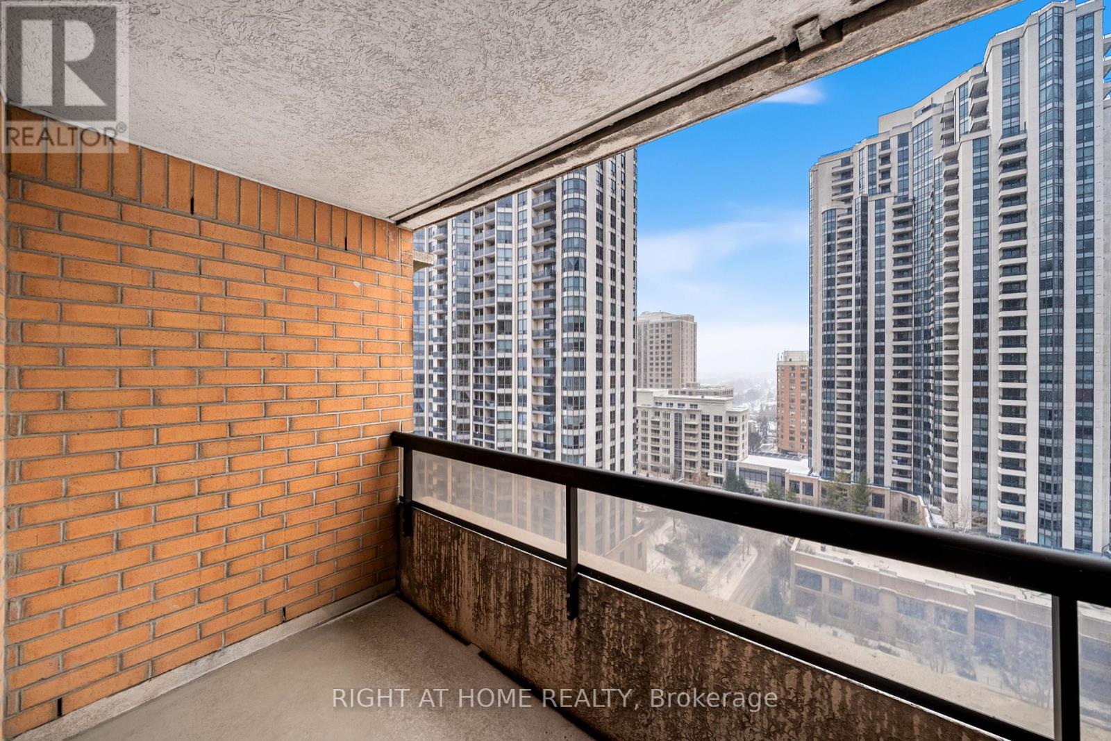 1707 - 18 Sommerset Way, Toronto, Ontario  M2N 6X5 - Photo 18 - C13069332