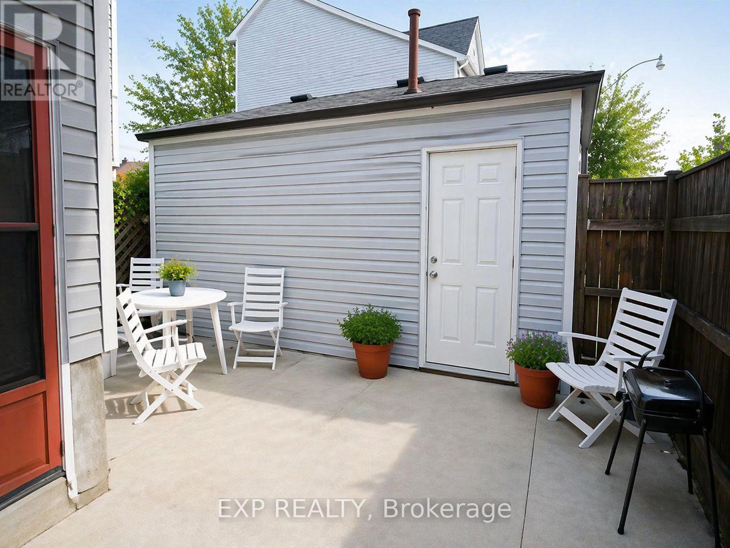 Bsmt - 33 Page Street, Toronto, Ontario  M6G 1J3 - Photo 7 - C13069350