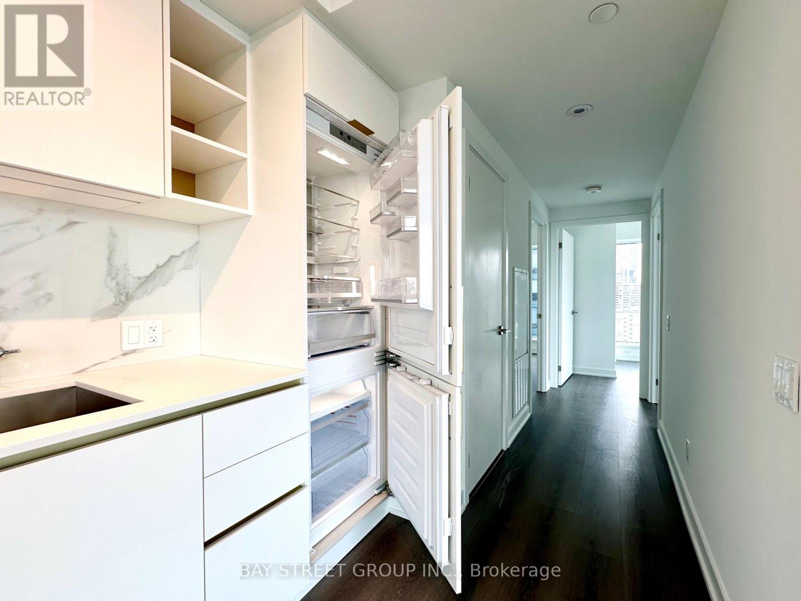 1909 - 8 Wellesley Street W, Toronto, Ontario  M4Y 0J5 - Photo 10 - C13069462