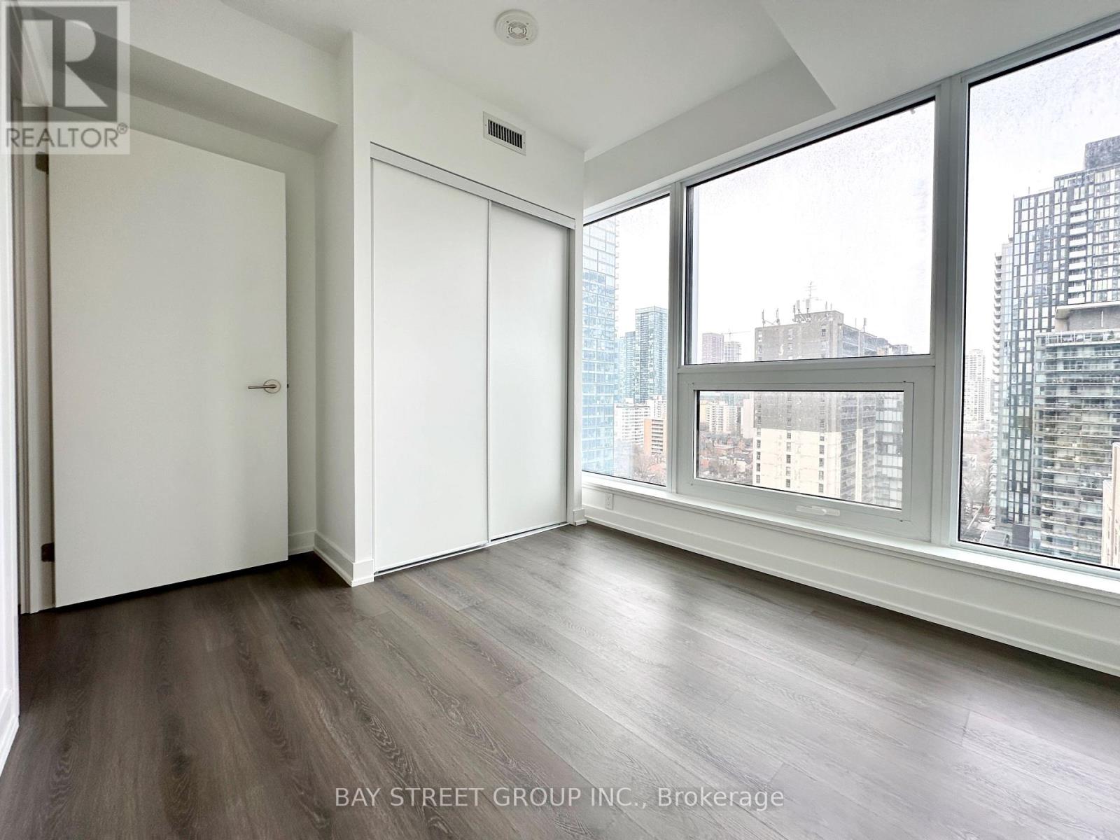 1909 - 8 Wellesley Street W, Toronto, Ontario  M4Y 0J5 - Photo 15 - C13069462
