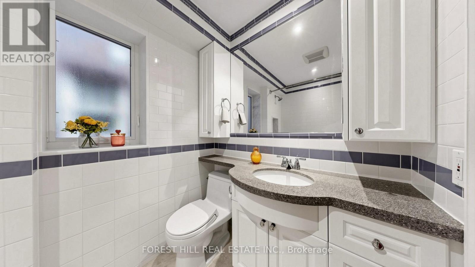 153 Glengrove Avenue W, Toronto, Ontario  M4R 1P1 - Photo 17 - C13069476