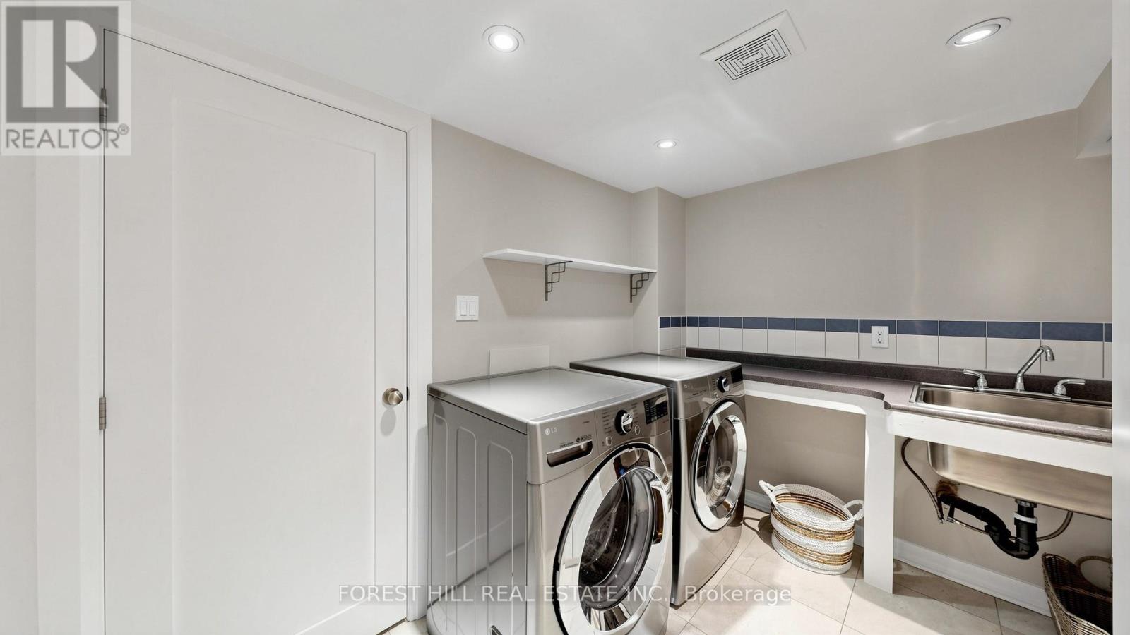 153 Glengrove Avenue W, Toronto, Ontario  M4R 1P1 - Photo 32 - C13069476