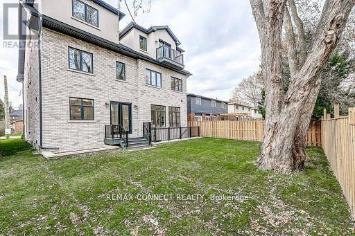 393 Rosebank Road, Pickering, Ontario  L1W 2N3 - Photo 45 - E13069048