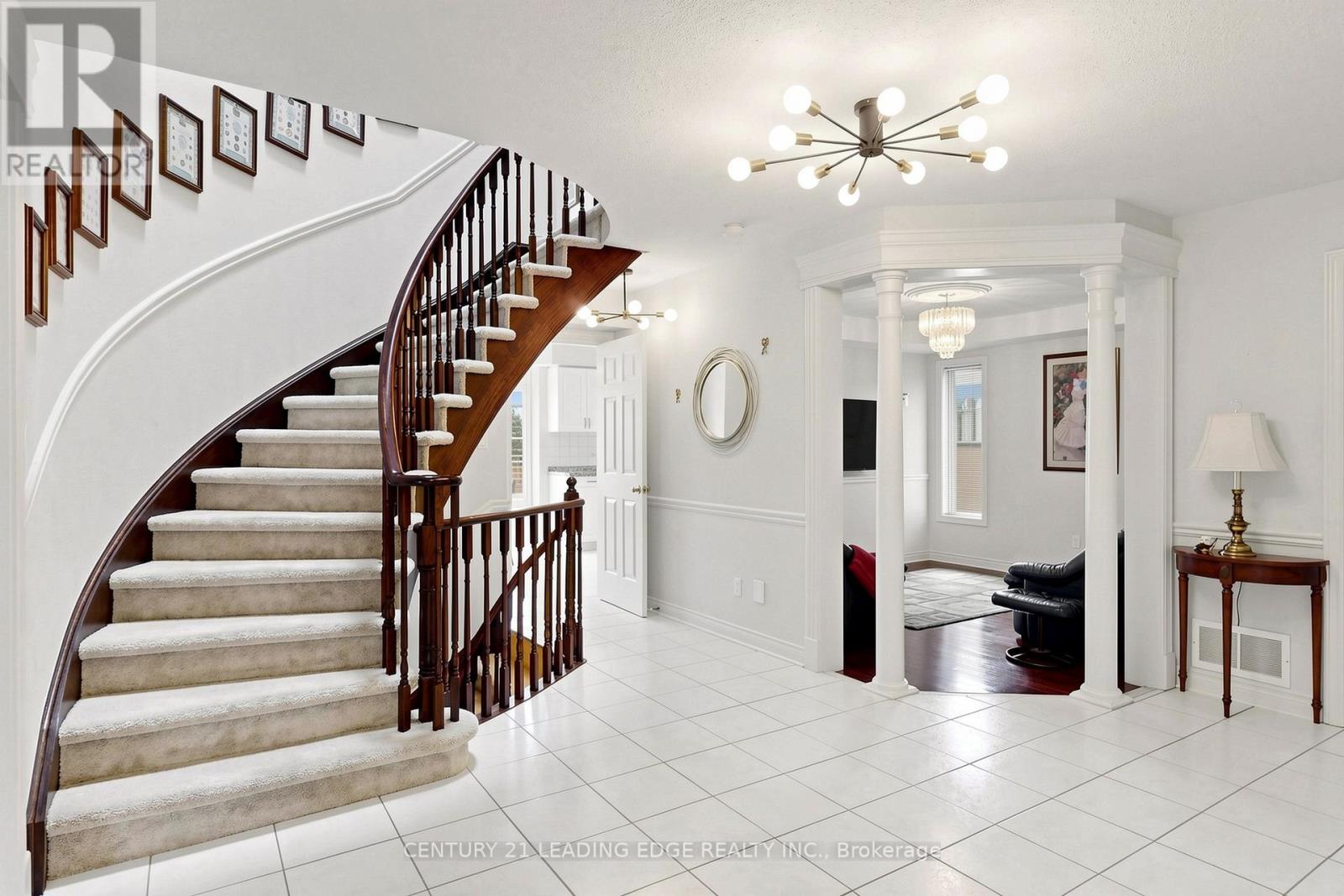 29 Darley Street, Ajax, Ontario  L1T 3X9 - Photo 7 - E13069270