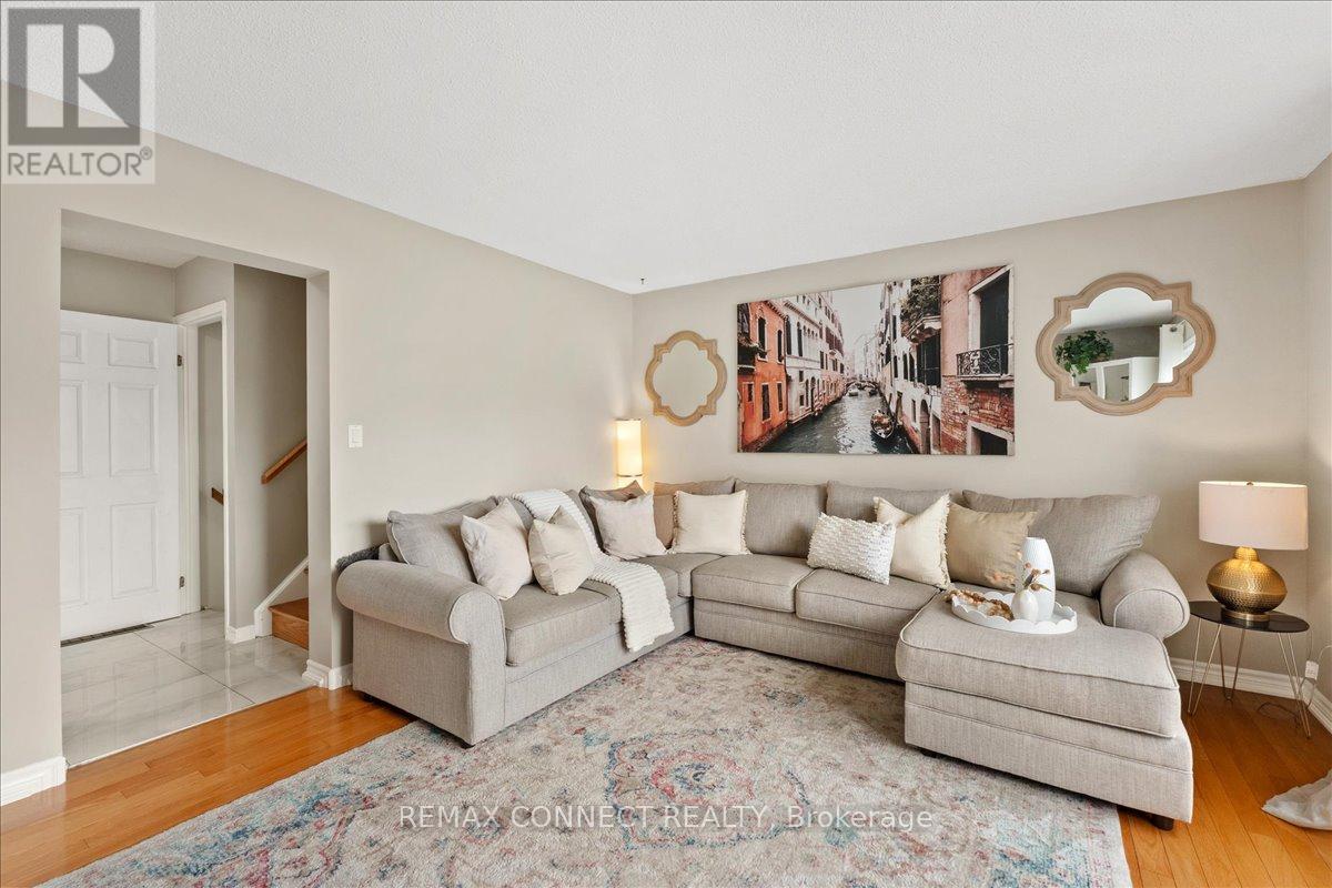 112 Londonderry Street, Oshawa, Ontario  L1J 6Z3 - Photo 5 - E13069284