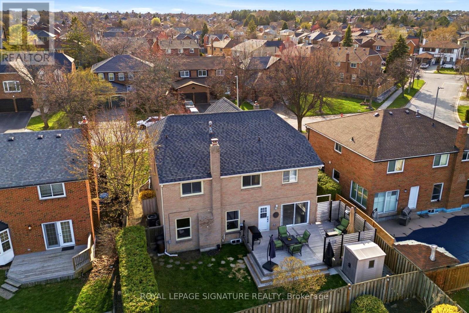 661 Weyburn Square, Pickering, Ontario  L1V 3V3 - Photo 37 - E13069388