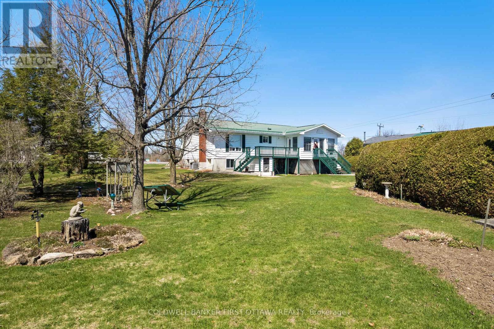 117 Perth Road, Beckwith, Ontario  K7A 0K3 - Photo 2 - X12720816