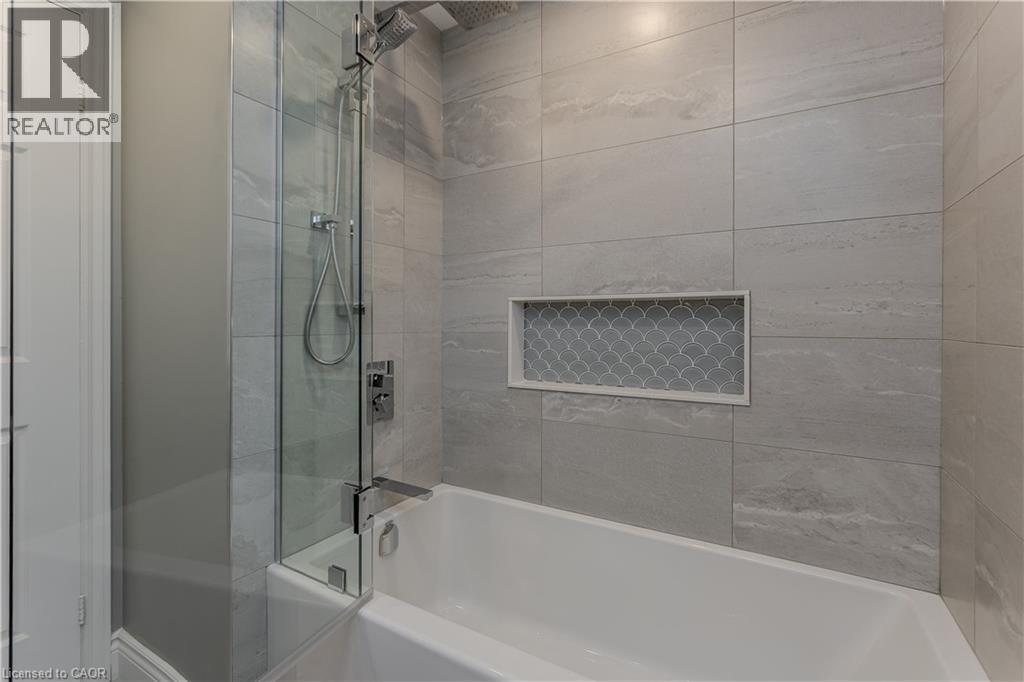 3199 Desmond Drive, Burlington, Ontario  L7M 3N1 - Photo 27 - 40825675