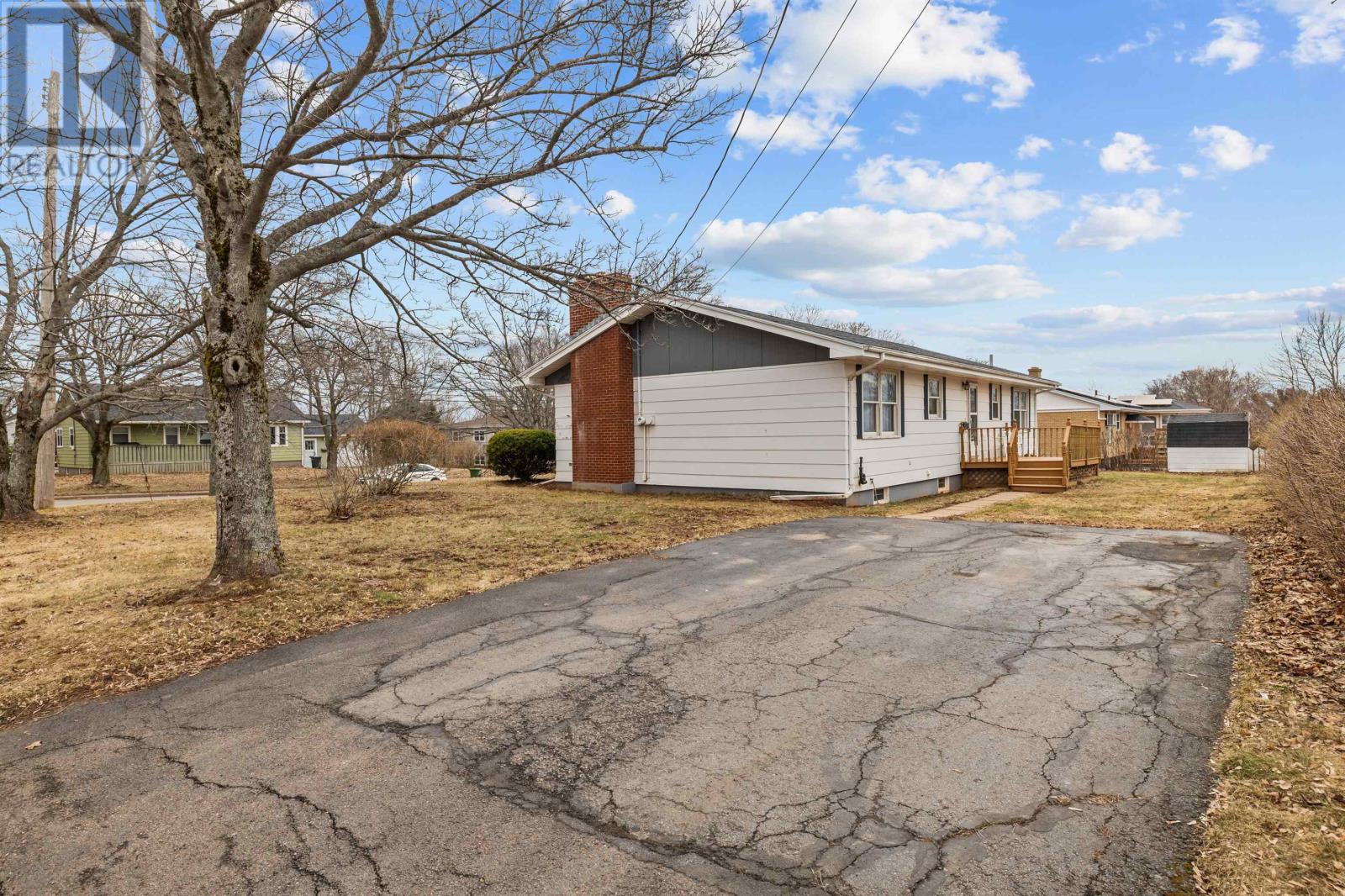 459 Queen Street, Charlottetown, Prince Edward Island  C1A 4G4 - Photo 34 - 202609342