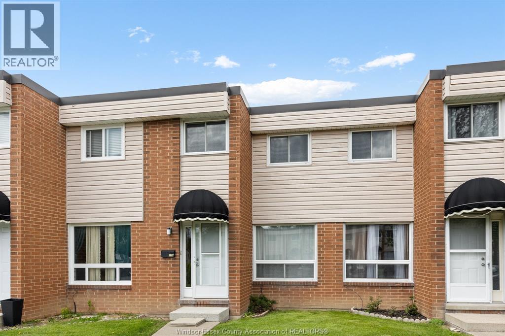 MLS# 26009787: 328 FRYER, Amherstburg, Canada