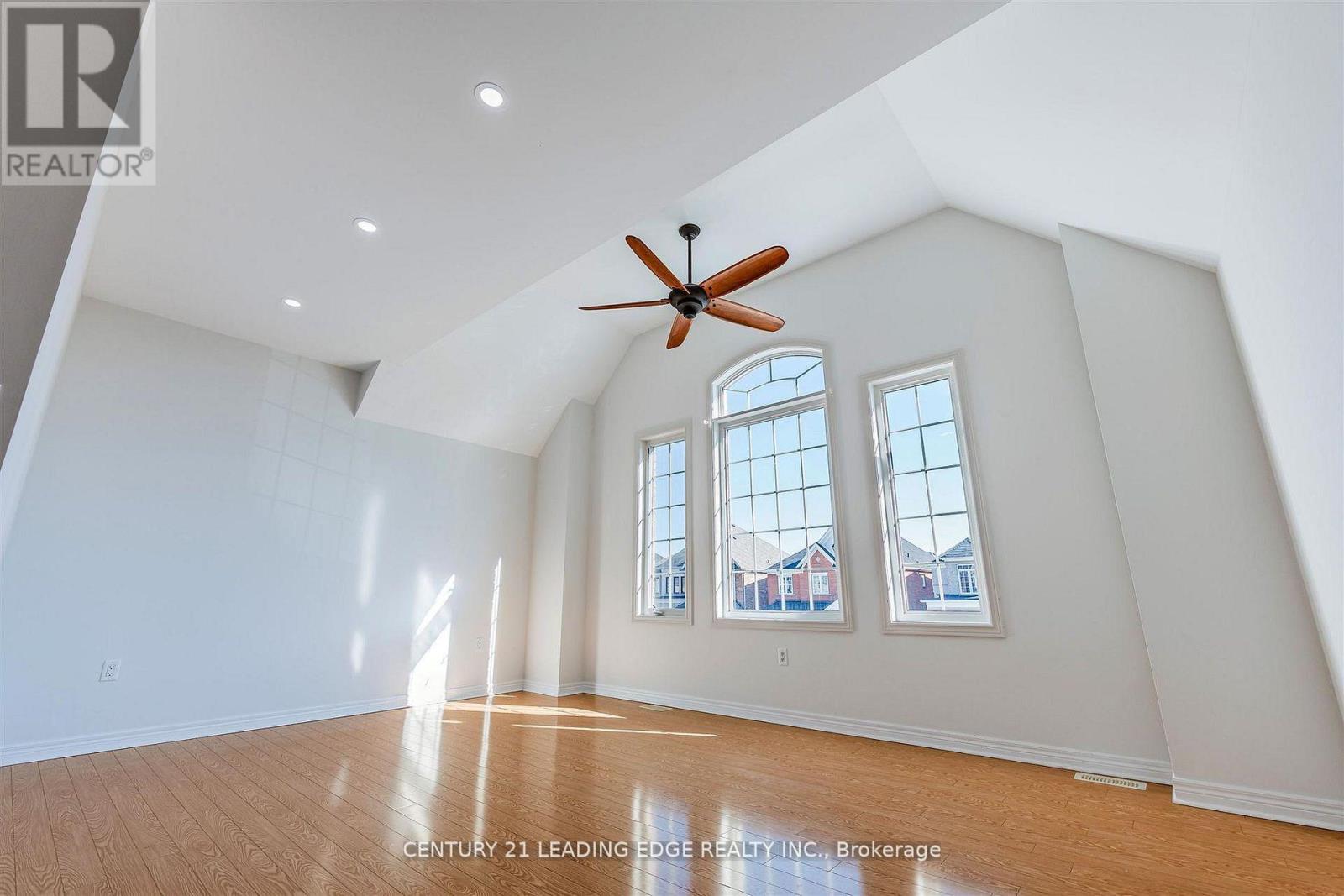 193 Tigertail Crescent, Bradford West Gwillimbury, Ontario  L3Z 2A5 - Photo 17 - N13069046