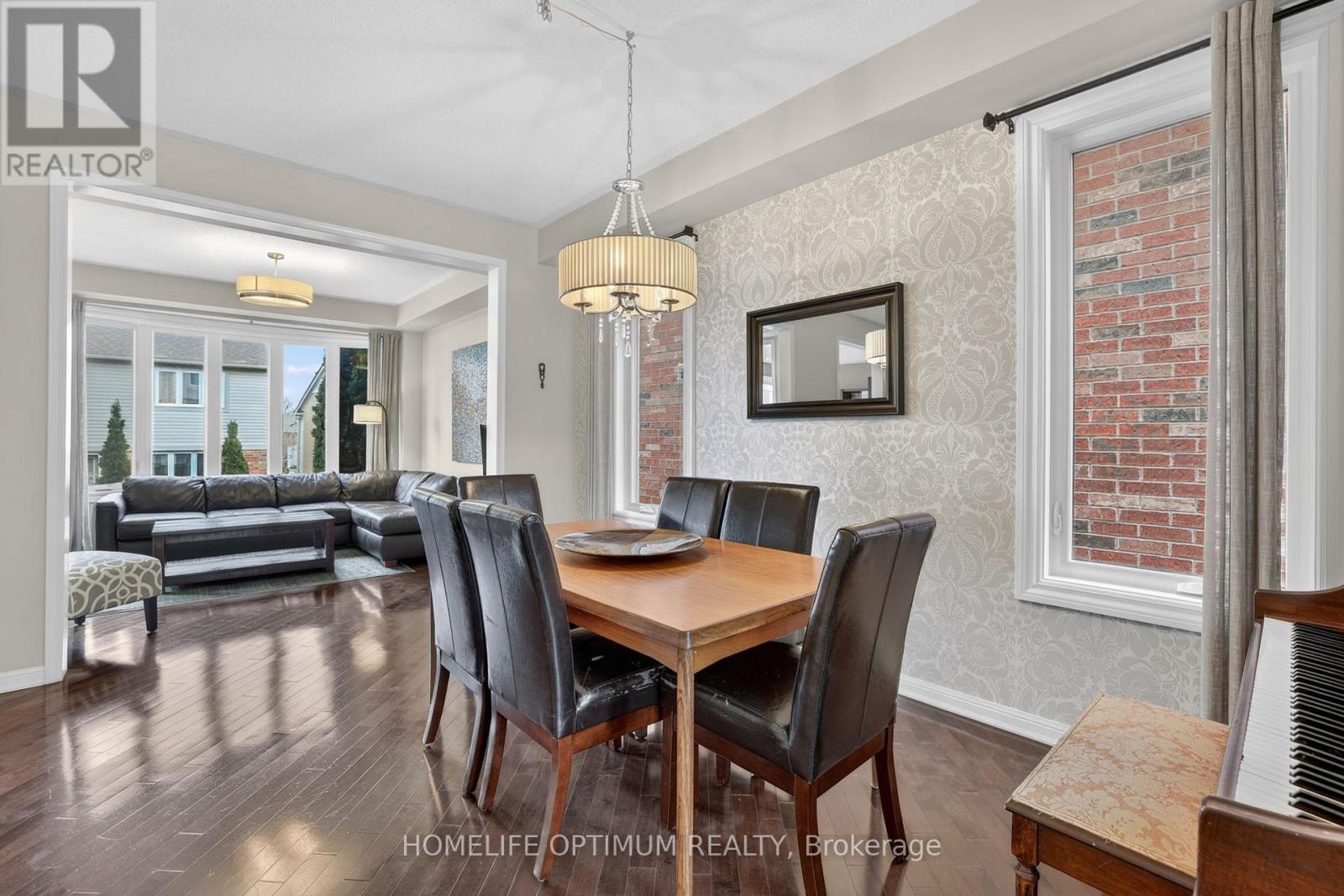 45 Ken Bishop Way, Newmarket, Ontario  L3X 3J6 - Photo 6 - N13069116