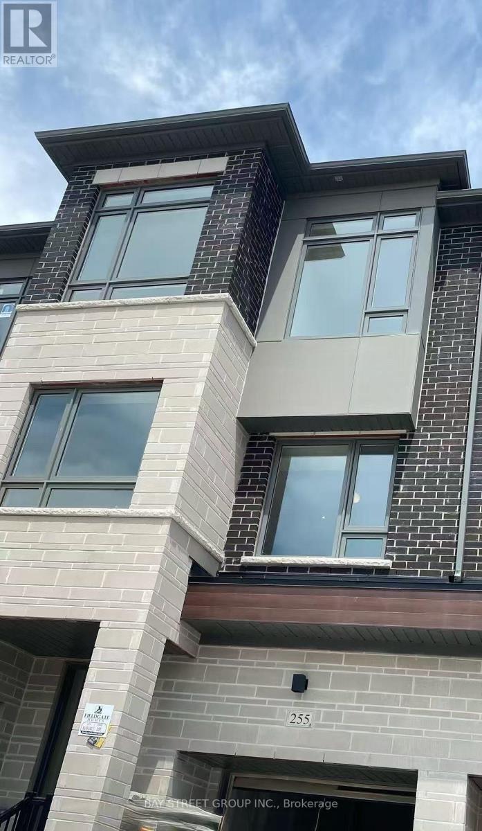 255 Tennant Circle, Vaughan, Ontario  L4H 5L3 - Photo 2 - N13069142