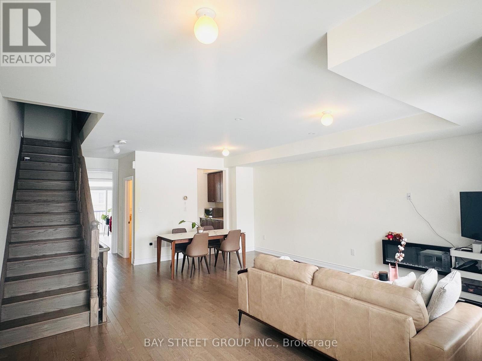 255 Tennant Circle, Vaughan, Ontario  L4H 5L3 - Photo 8 - N13069142