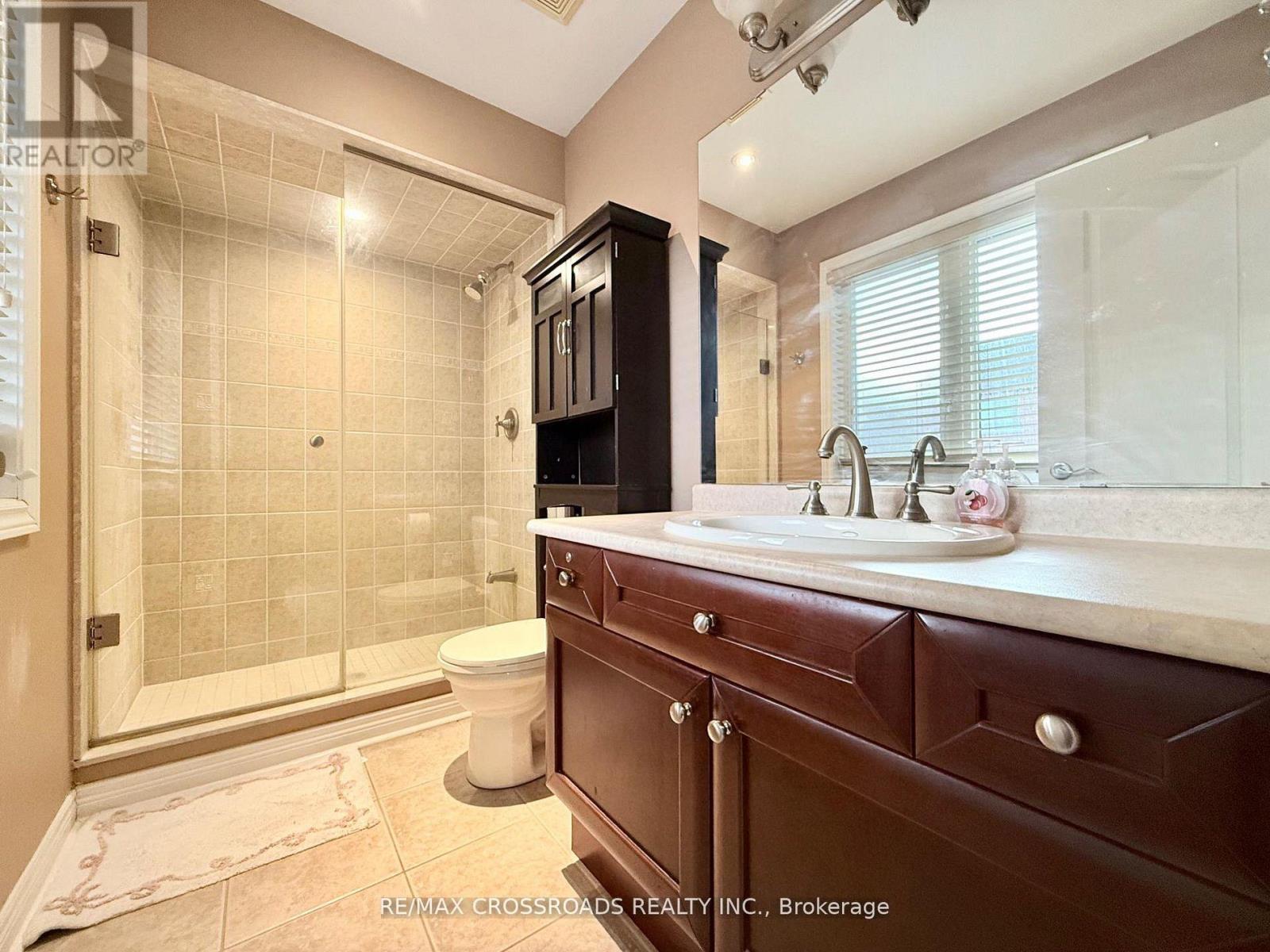 158 Gail Parks Crescent, Newmarket, Ontario  L3X 3C1 - Photo 12 - N13069406