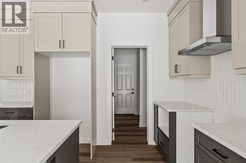 49 Starling Passage NW, Calgary, Alberta  T3P 2W3 - Photo 6 - A2292346