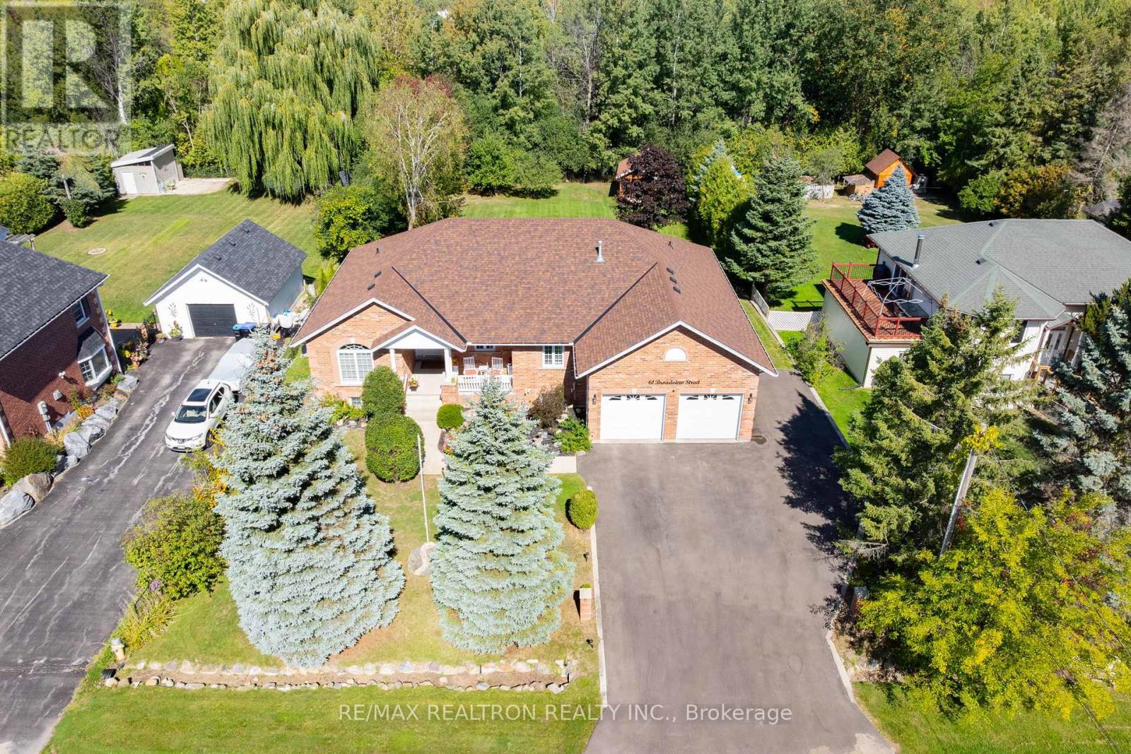 61 Broadview Street, Collingwood, Ontario  L9Y 0X2 - Photo 2 - S13069156
