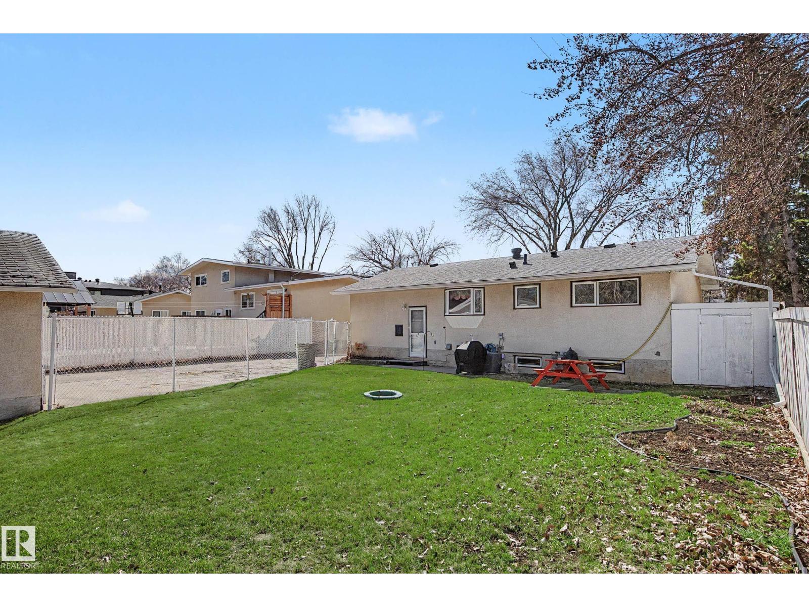 7711 156 St Nw, Edmonton, Alberta  T5R 1X6 - Photo 25 - E4485172