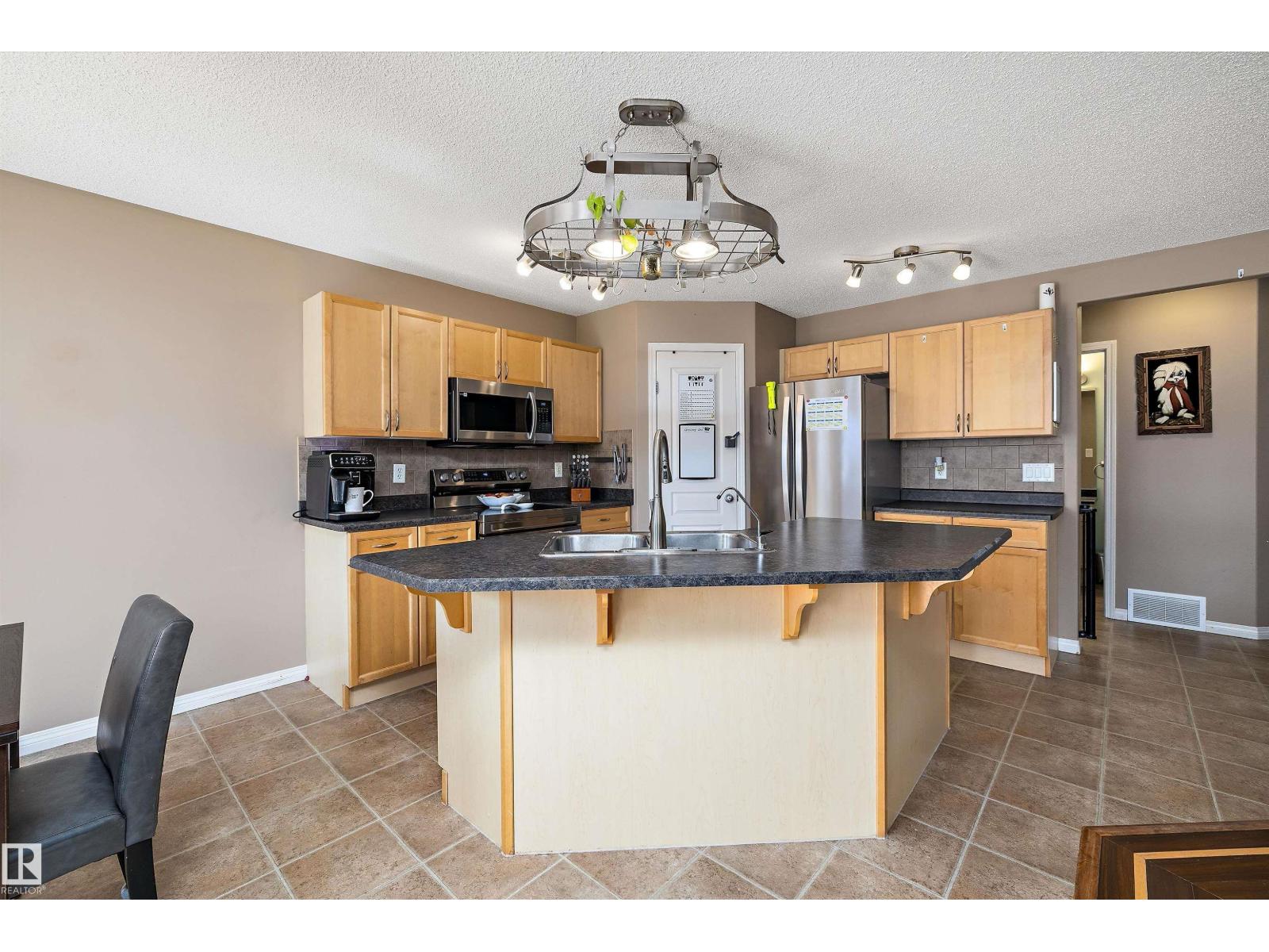 992 Regency Dr, Sherwood Park, Alberta  T8A 2H4 - Photo 15 - E4485174