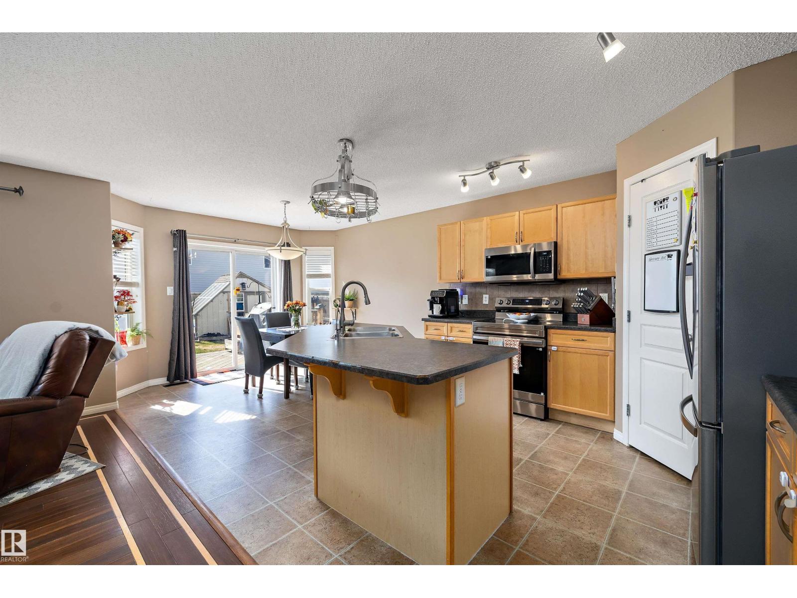 992 Regency Dr, Sherwood Park, Alberta  T8A 2H4 - Photo 18 - E4485174
