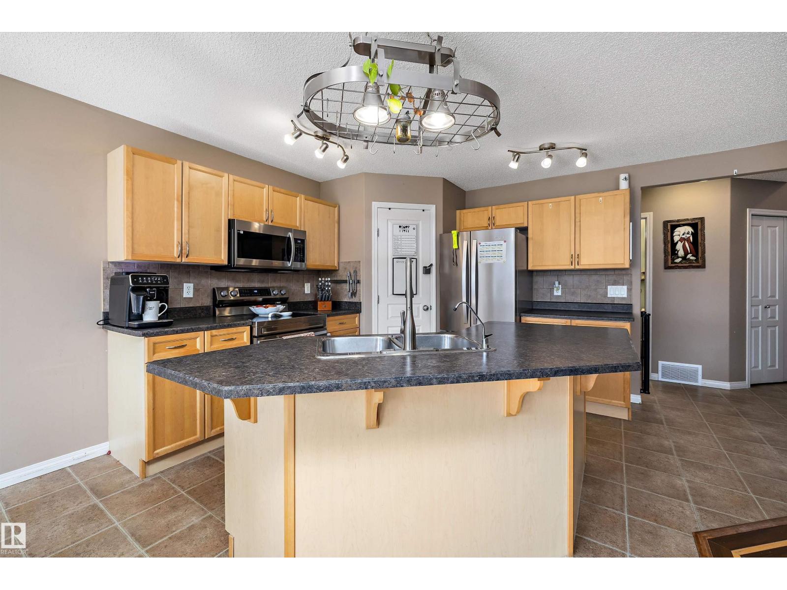 992 Regency Dr, Sherwood Park, Alberta  T8A 2H4 - Photo 19 - E4485174