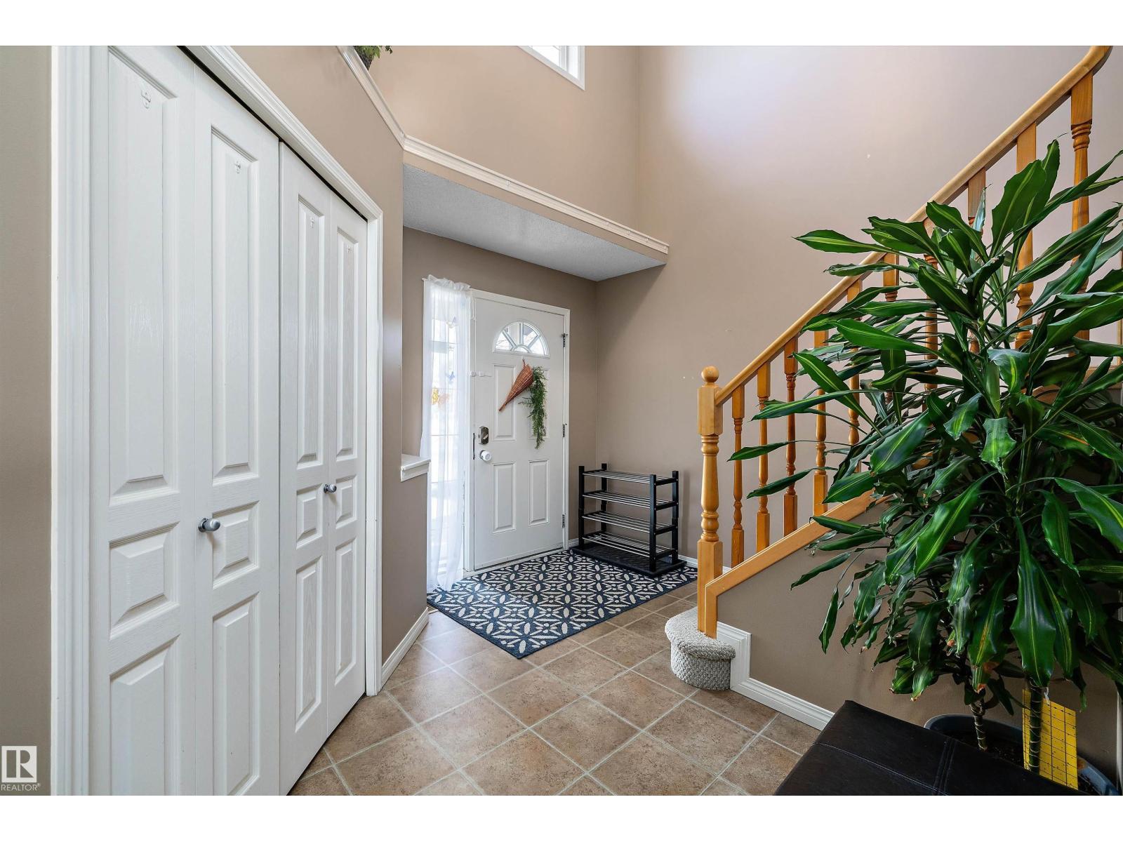 992 Regency Dr, Sherwood Park, Alberta  T8A 2H4 - Photo 3 - E4485174