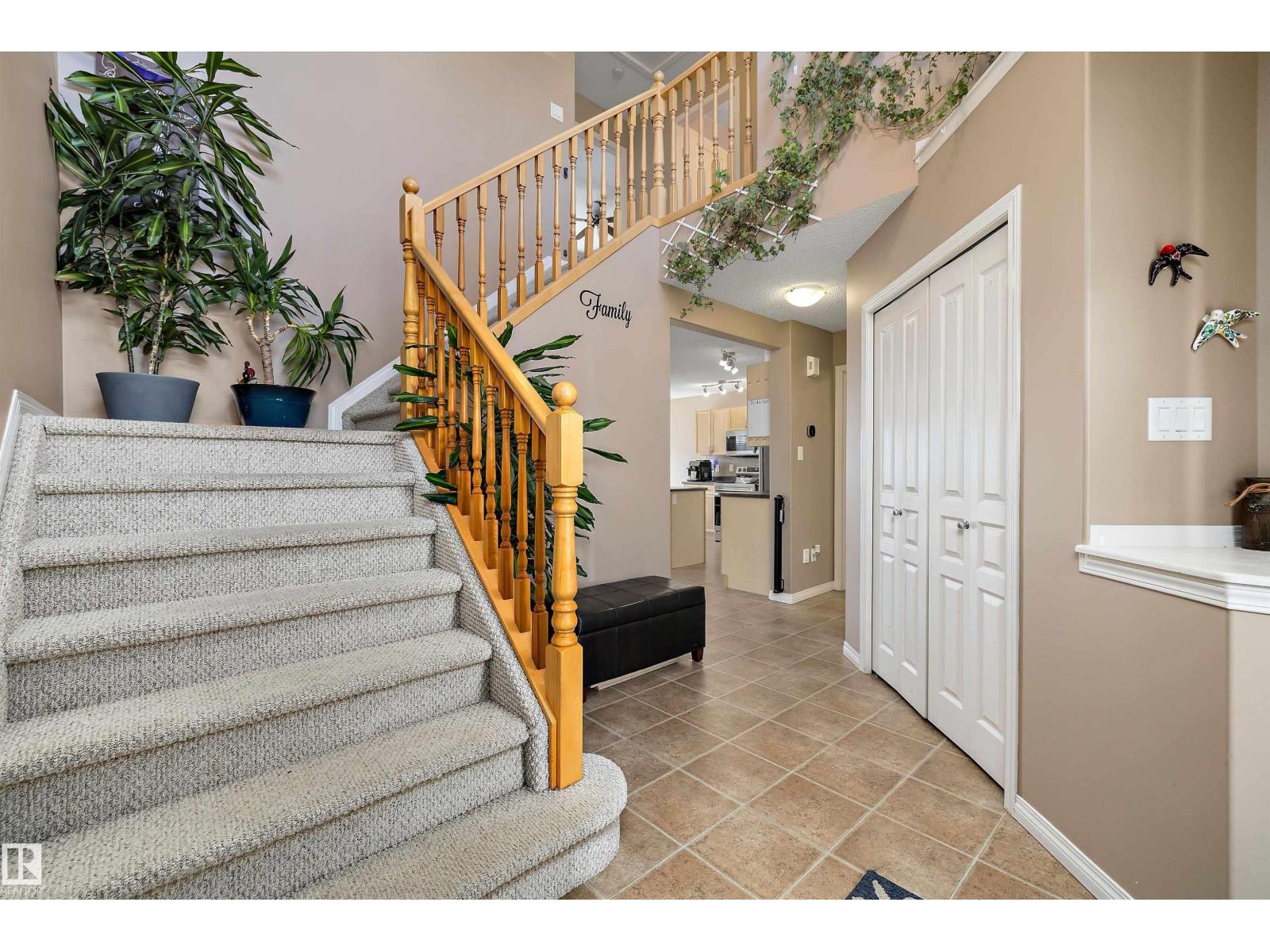 992 Regency Dr, Sherwood Park, Alberta  T8A 2H4 - Photo 4 - E4485174