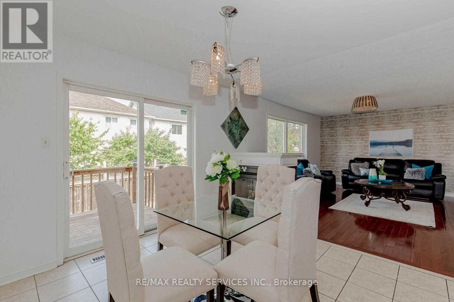 339 Edenbrook Hill (Upper) Drive, Brampton, Ontario  L7A 2L3 - Photo 10 - W13069058