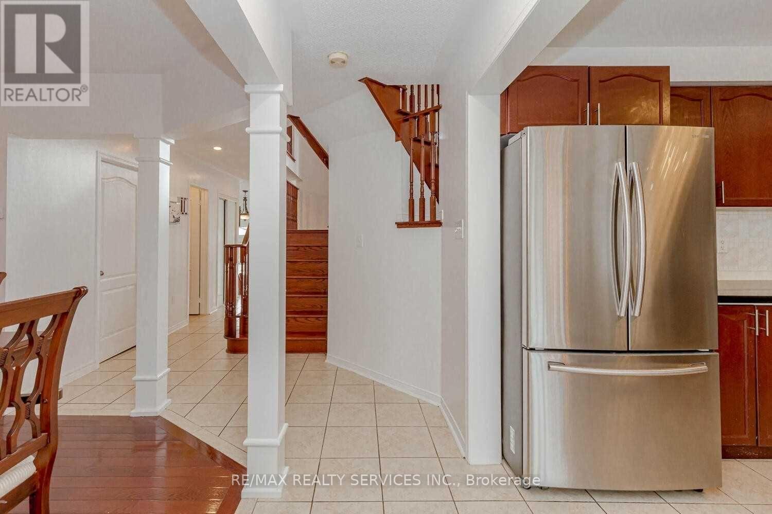 339 Edenbrook Hill (Upper) Drive, Brampton, Ontario  L7A 2L3 - Photo 15 - W13069058