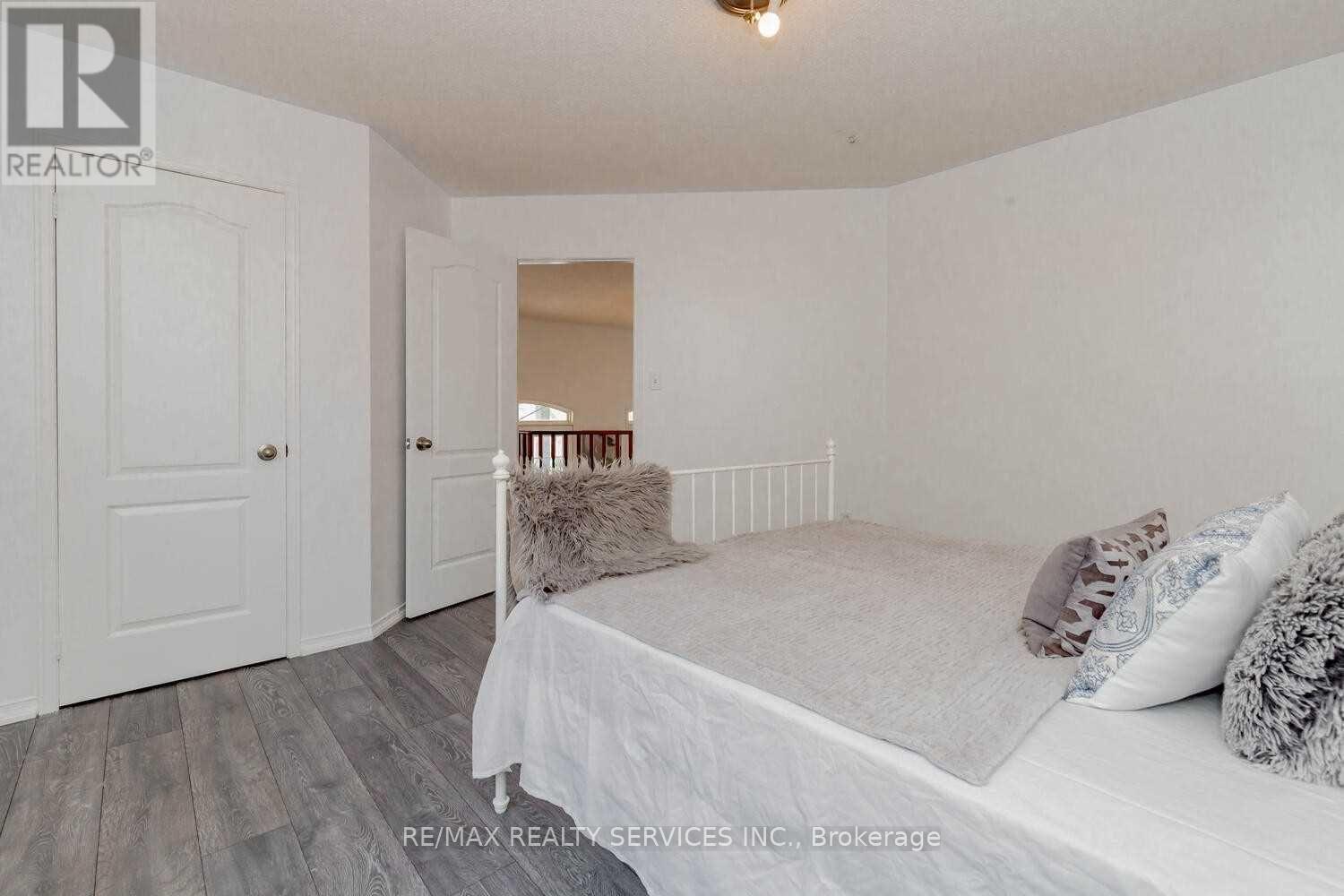 339 Edenbrook Hill (Upper) Drive, Brampton, Ontario  L7A 2L3 - Photo 18 - W13069058