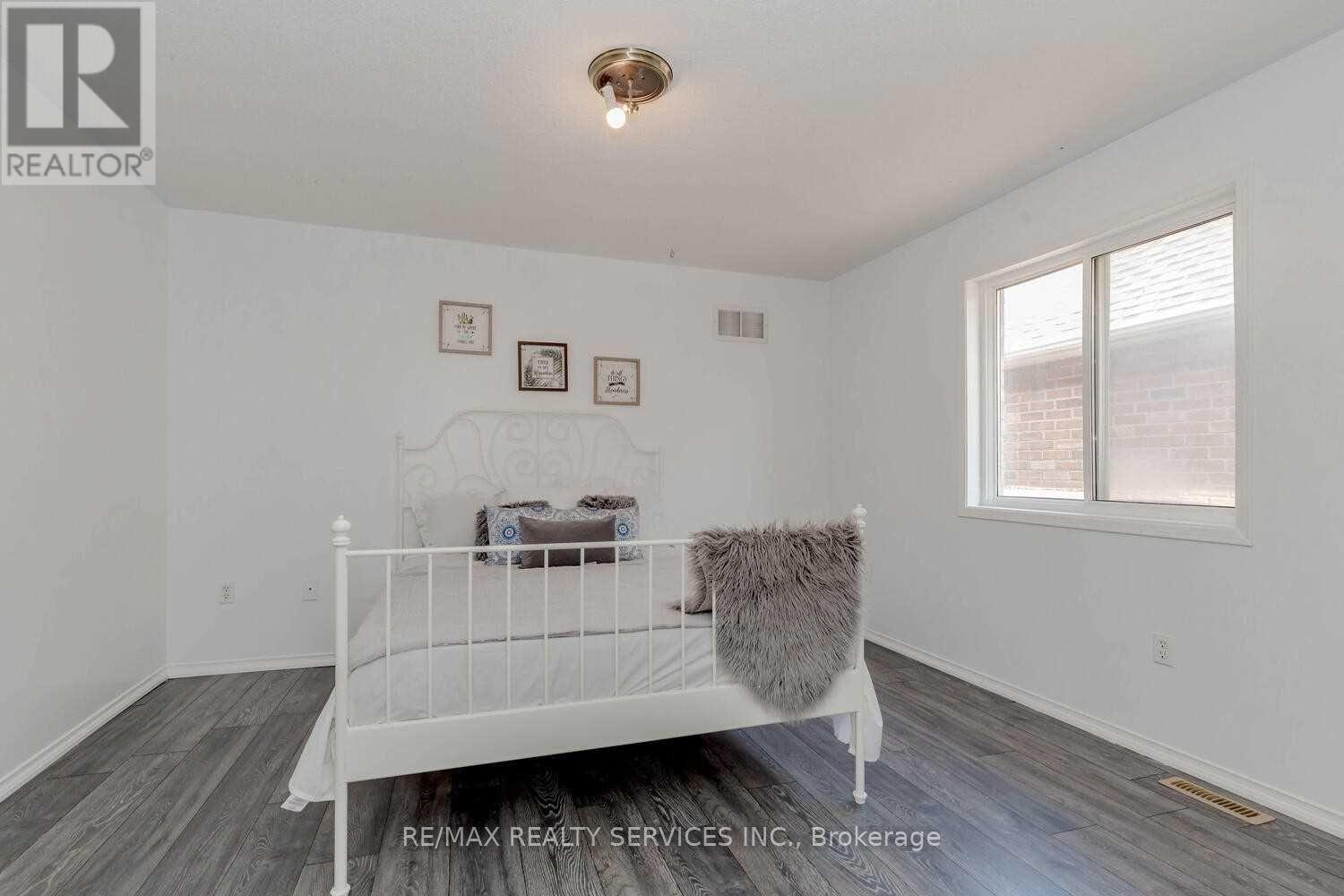 339 Edenbrook Hill (Upper) Drive, Brampton, Ontario  L7A 2L3 - Photo 19 - W13069058