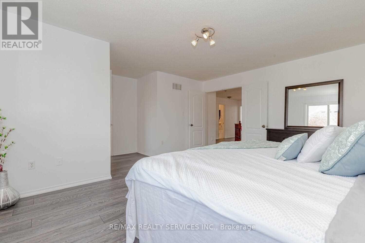 339 Edenbrook Hill (Upper) Drive, Brampton, Ontario  L7A 2L3 - Photo 22 - W13069058
