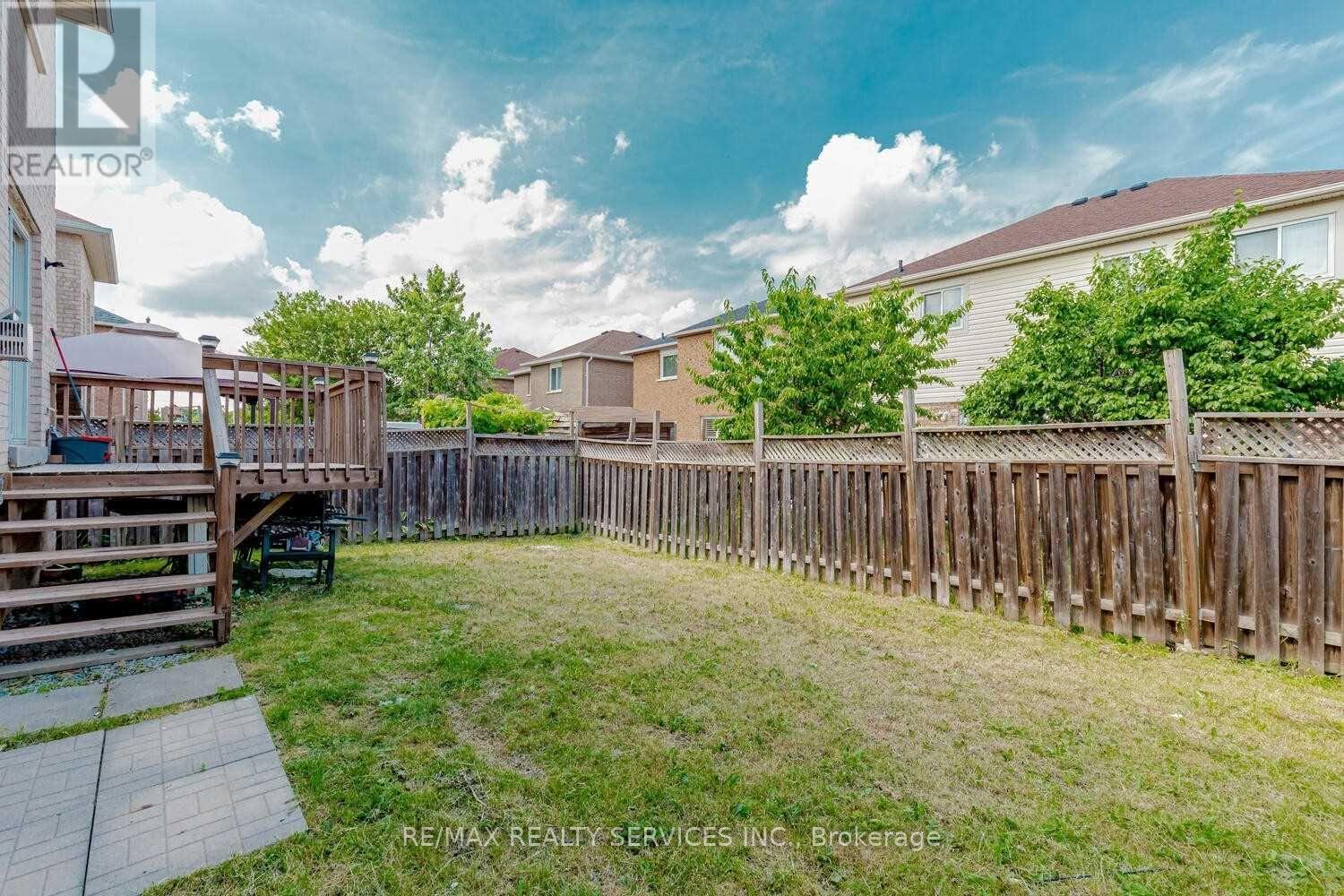 339 Edenbrook Hill (Upper) Drive, Brampton, Ontario  L7A 2L3 - Photo 27 - W13069058