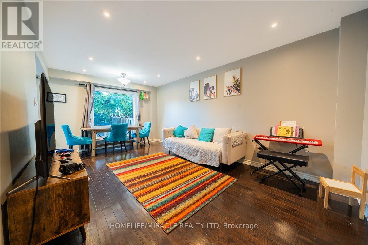 613 Galloway Crescent, Mississauga, Ontario  L5C 3R7 - Photo 15 - W13069072