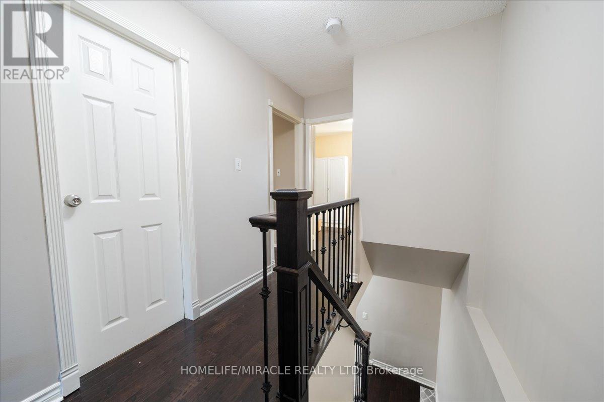613 Galloway Crescent, Mississauga, Ontario  L5C 3R7 - Photo 19 - W13069072