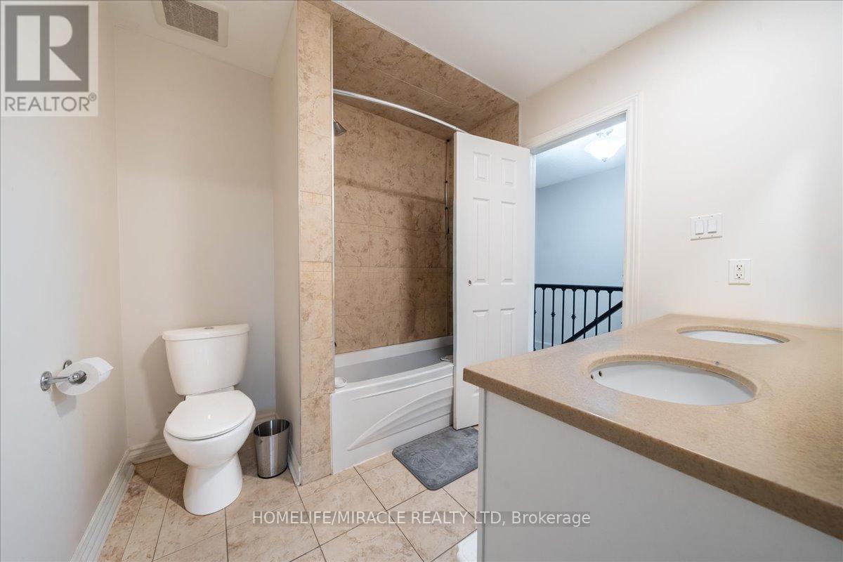 613 Galloway Crescent, Mississauga, Ontario  L5C 3R7 - Photo 25 - W13069072